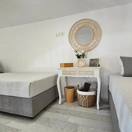 Aragma Apartment Adamantas (Milos)