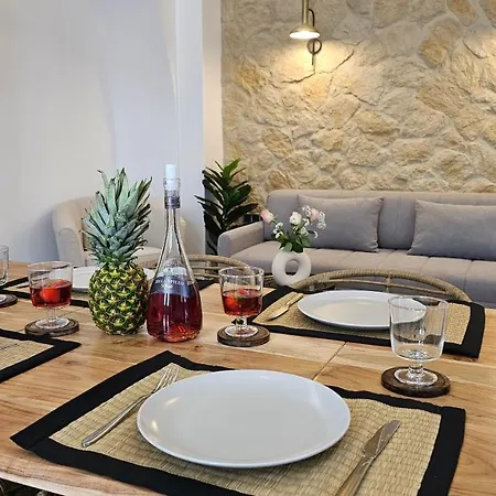 Aragma Apartment Adamantas (Milos)