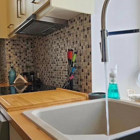 Apartment Aragma Adamantas (Milos)